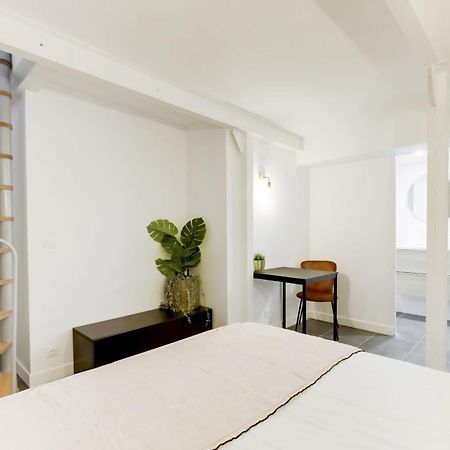 Nice Apartment Renovated And Bright Street Side Paris Exterior foto